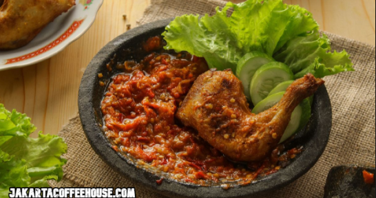 8 Resep Sambel Ayam Penyet Sederhana untuk Jualan